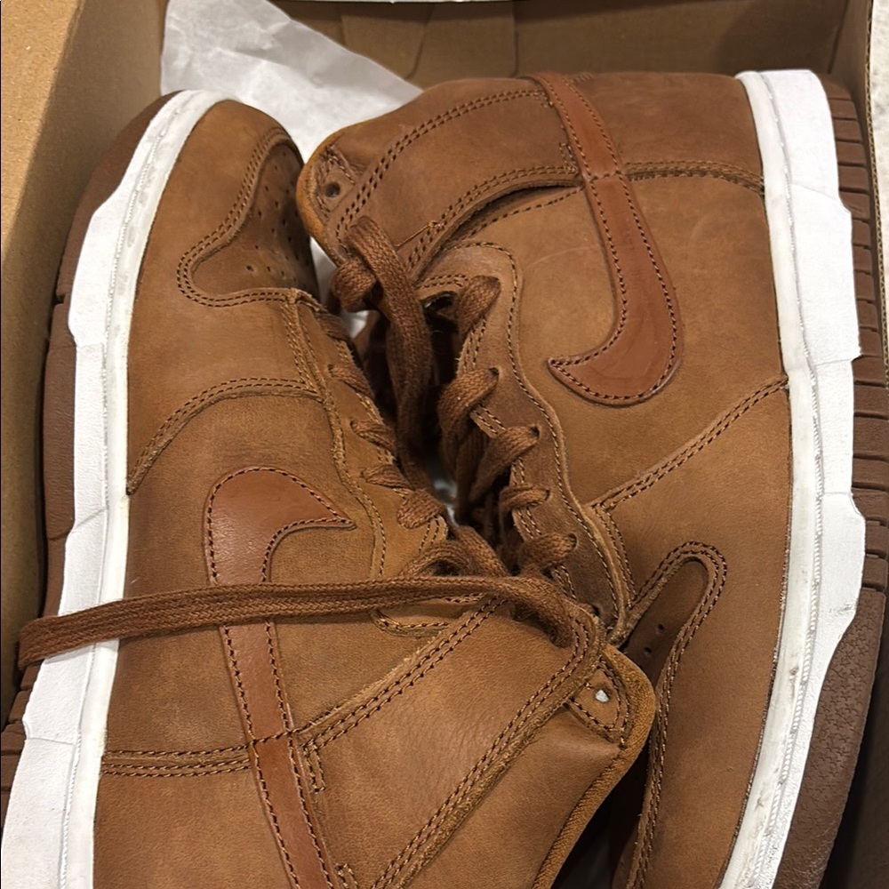 Nike Men's Brown High-Top Sneakers